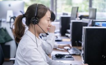 客服中心月工作总结8篇