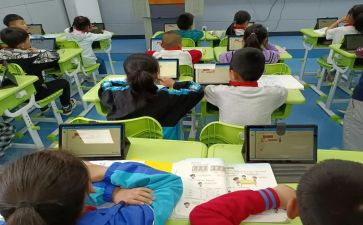 英语第二课堂活动总结8篇